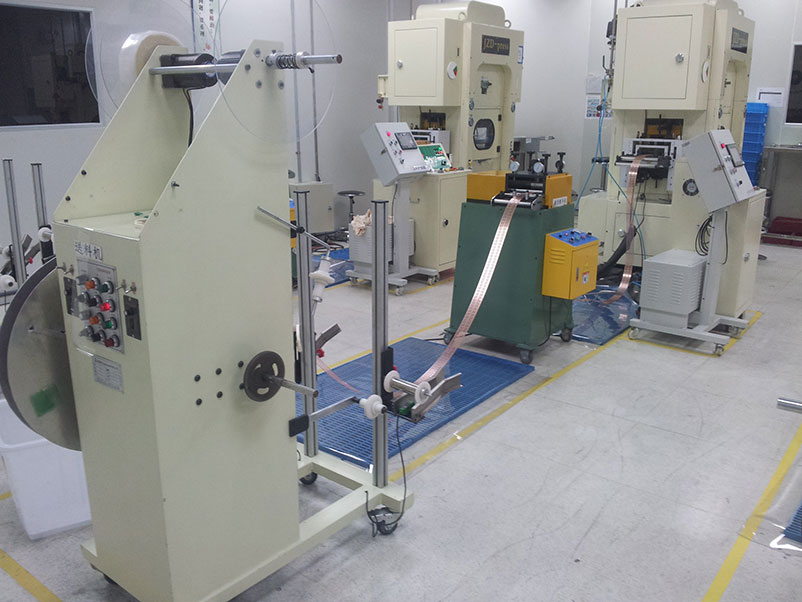 高速沖床數控送料機